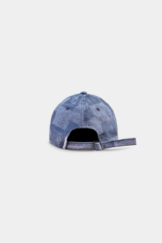Boné azul Denim Checkered Dad Hat em vista traseira com ajuste