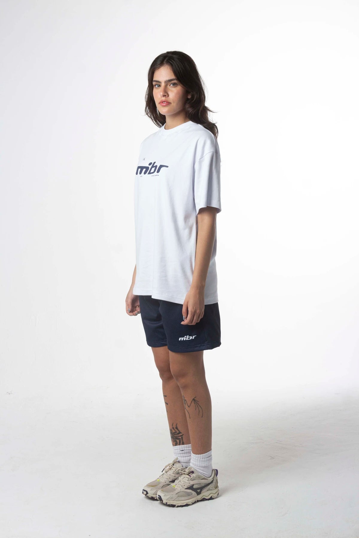Awards MIBR Heavy Tee da CIENA - camiseta, foto no corpo