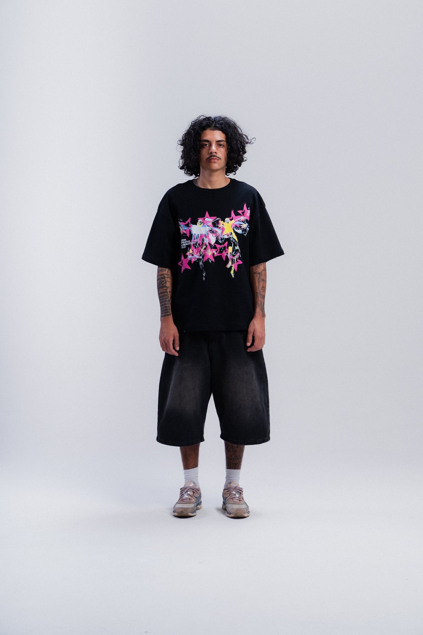 Noite dos Bate Bolas Heavy Tee da CIENA - camiseta, foto no corpo