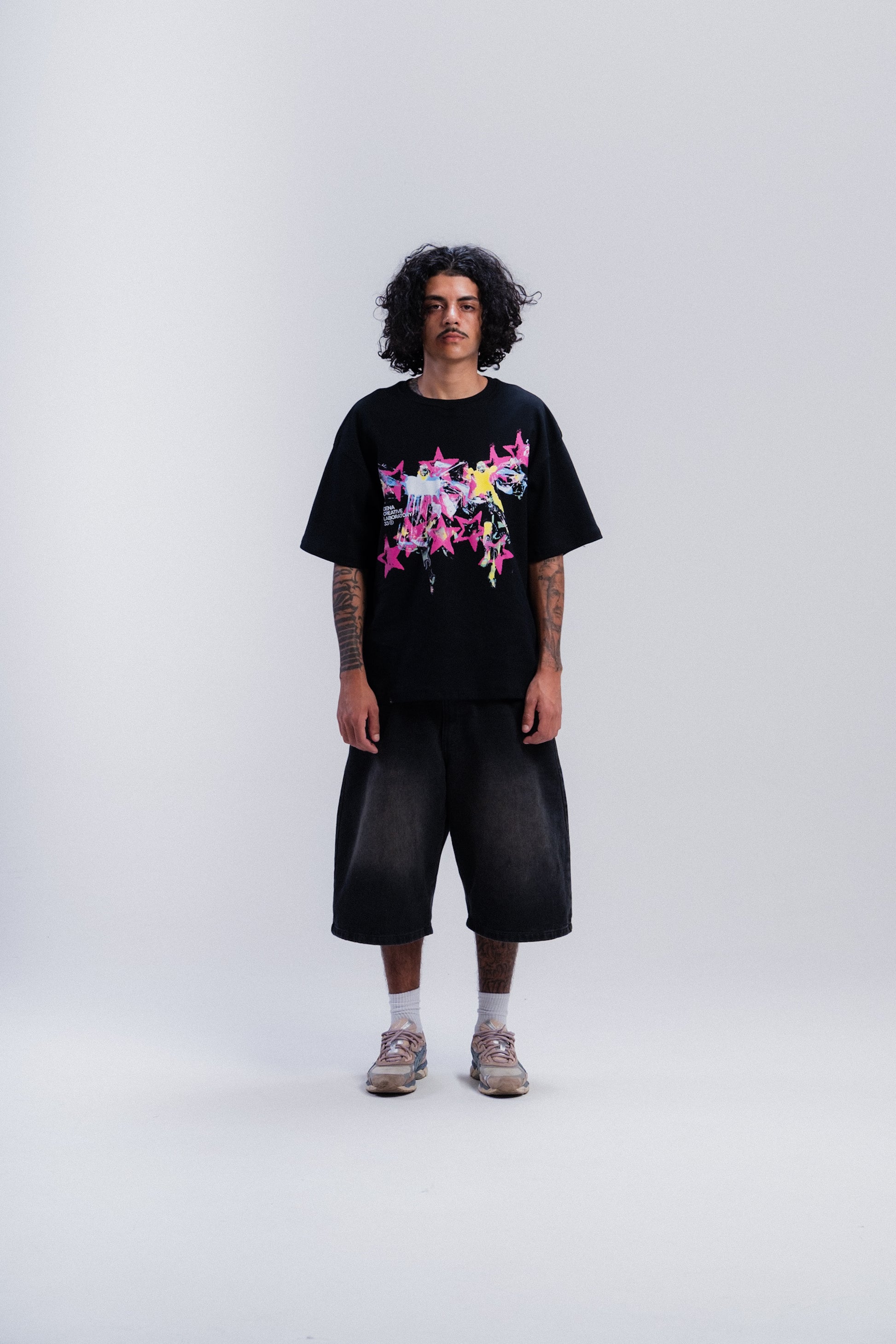 Noite dos Bate Bolas Heavy Tee da CIENA - camiseta, foto no corpo