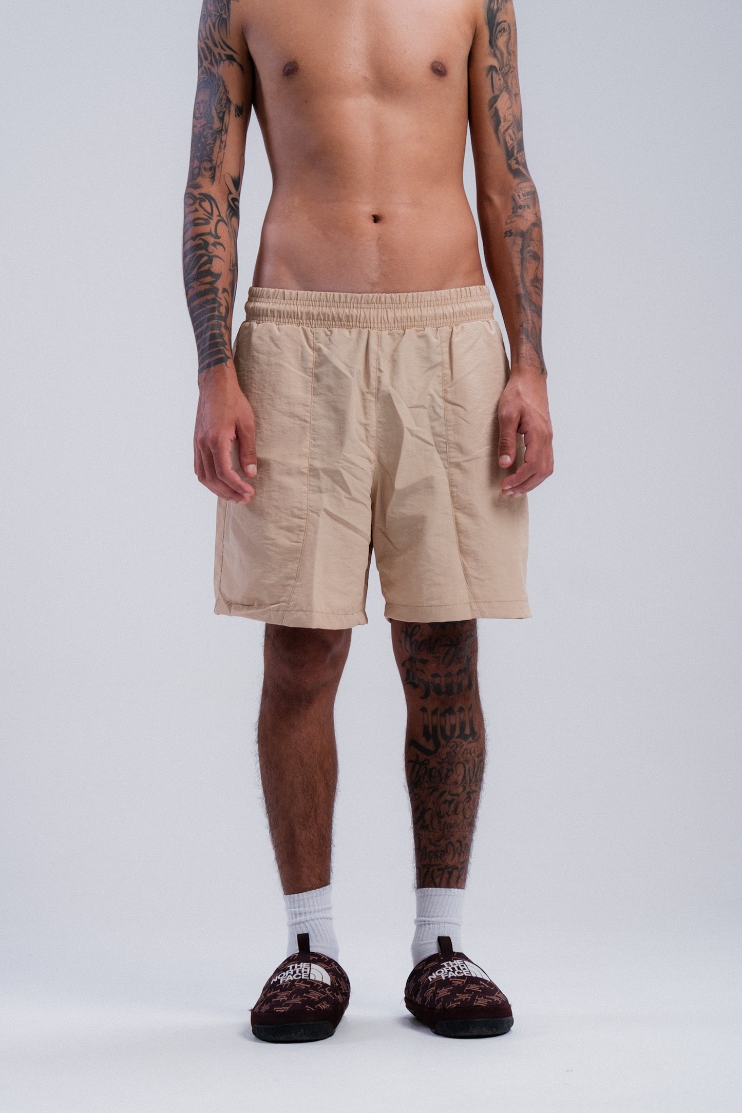 Bege Curto Shorts