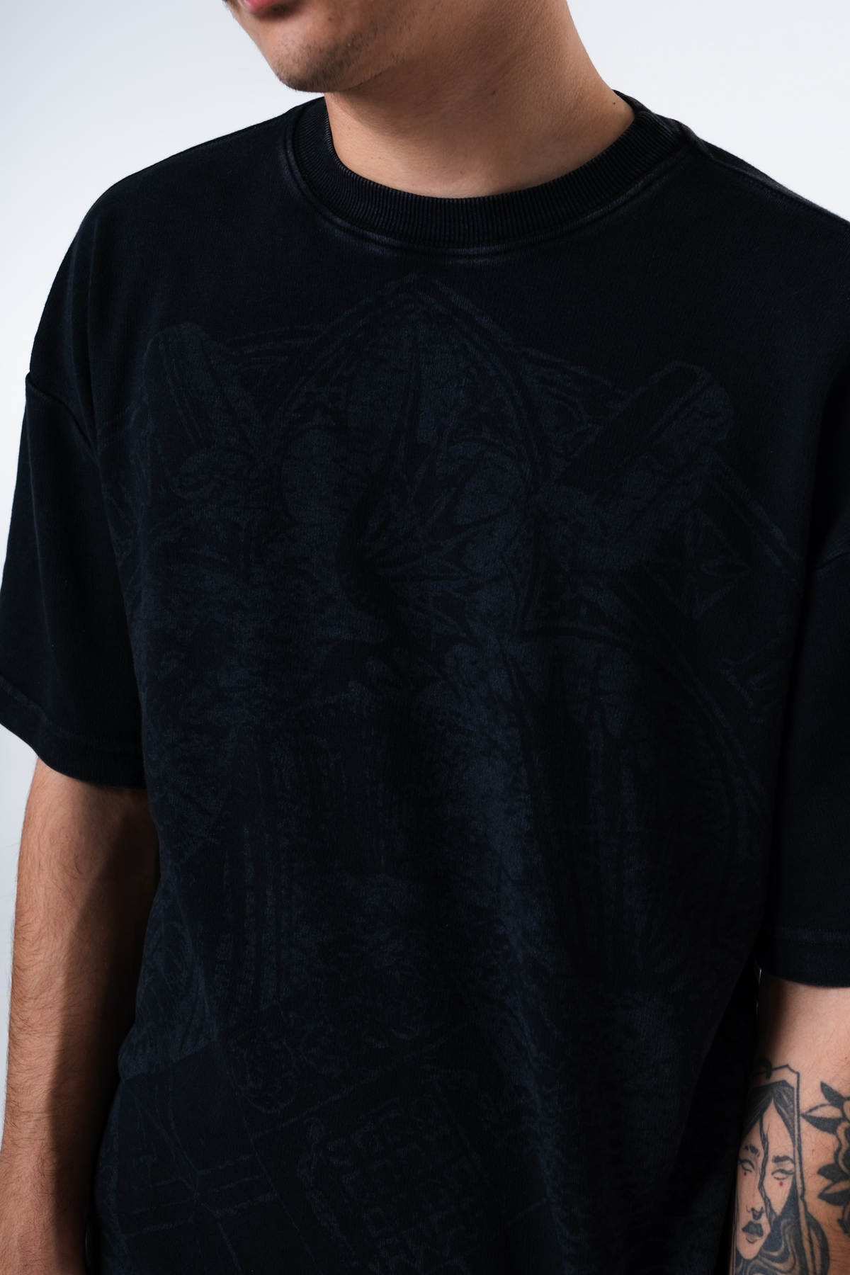 Escudo Gigante Heavy Tee