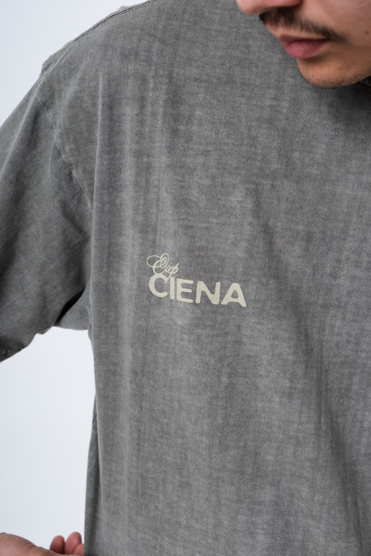 Lua 33 Classic Tee