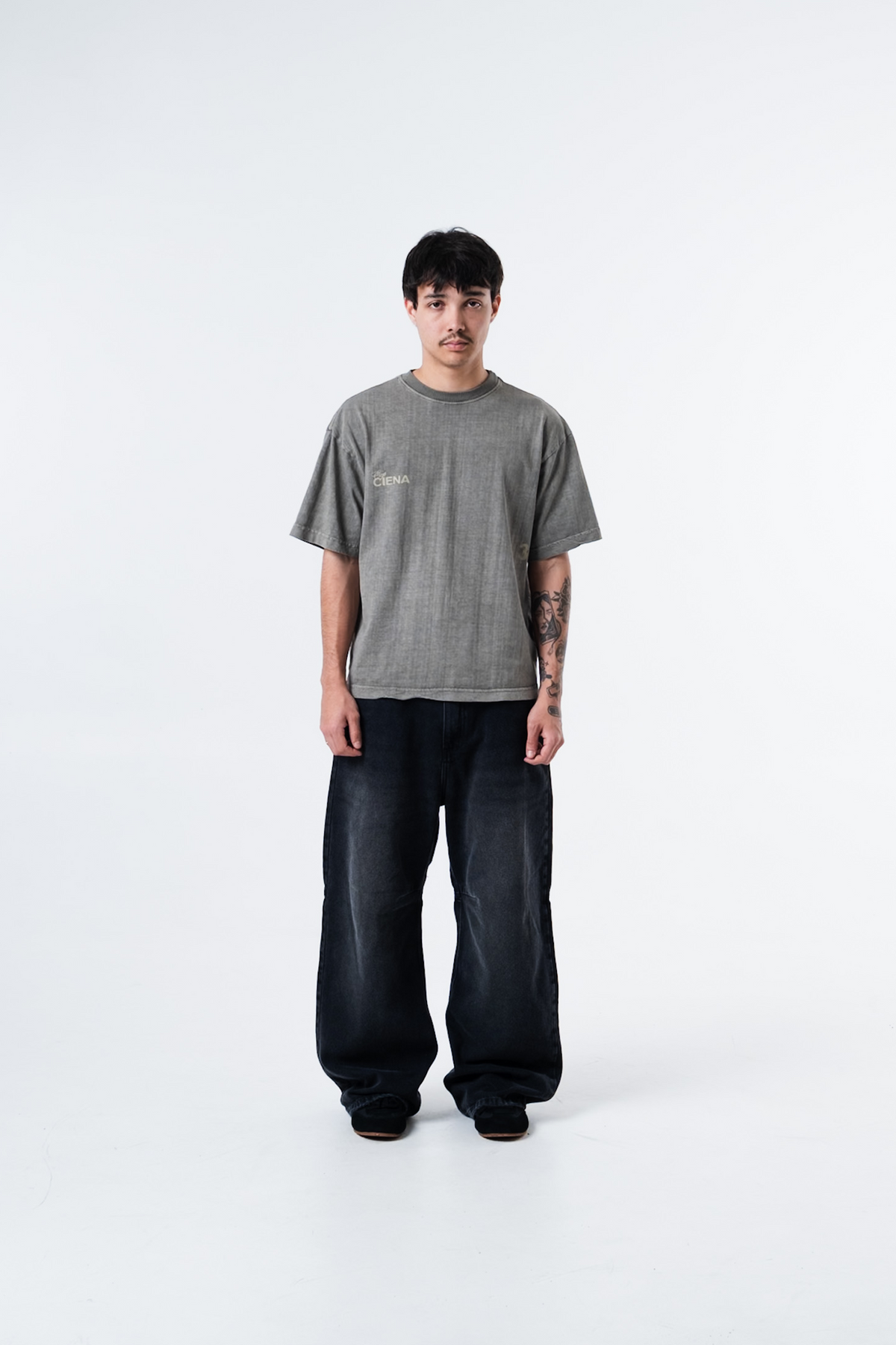 Lua 33 Classic Tee