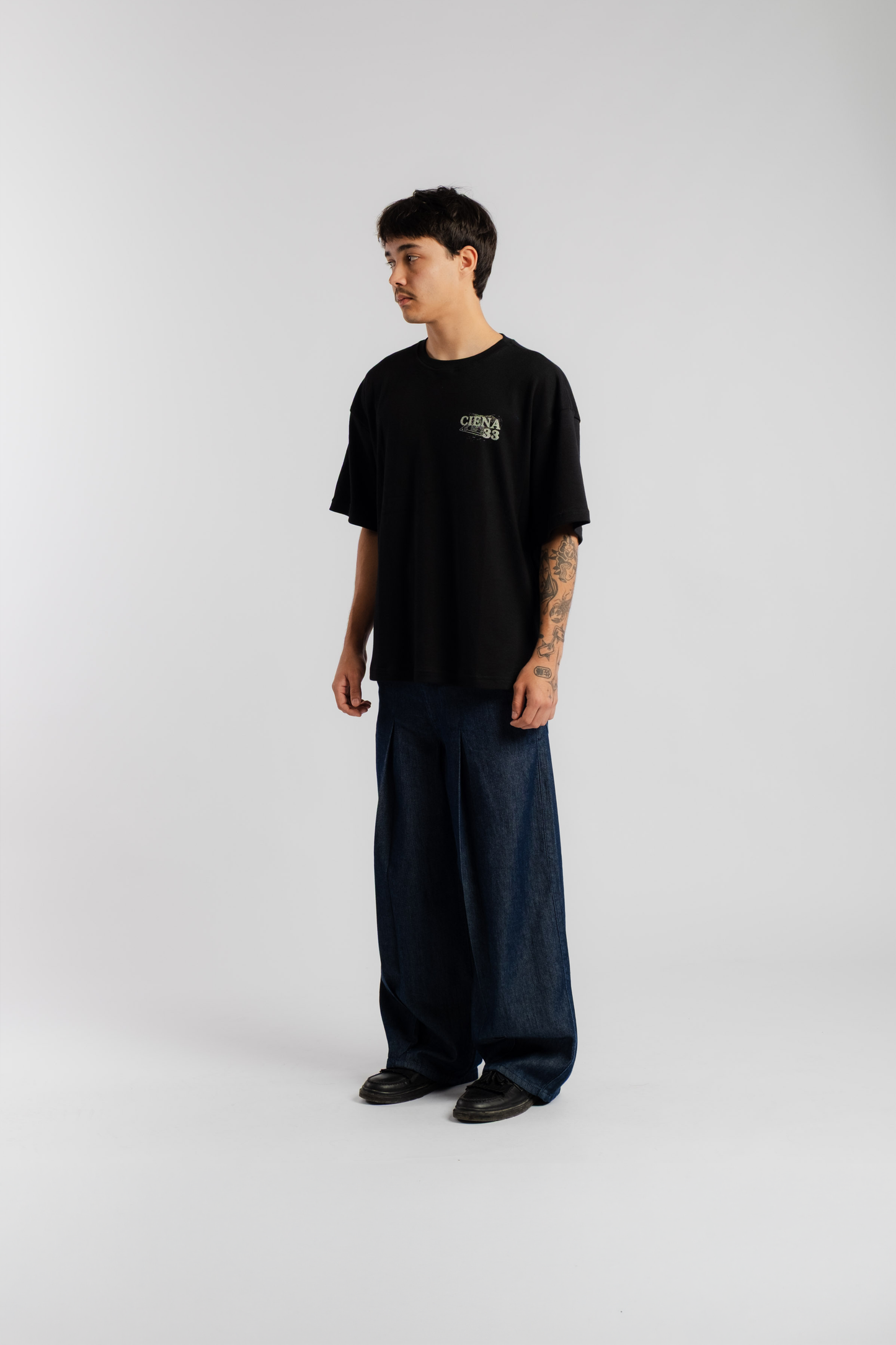 Figurinhas Heavy Tee