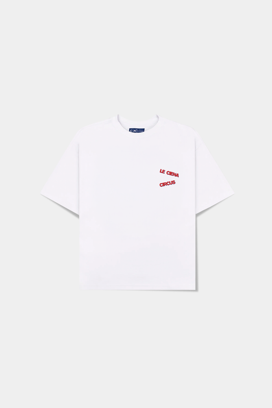 Camiseta Circus Newspaper Heavy Tee off-white deitada, frente com estampa pequena em vermelho